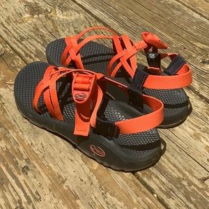 Chaco Z Cloud size 8 Tiger Grenadine